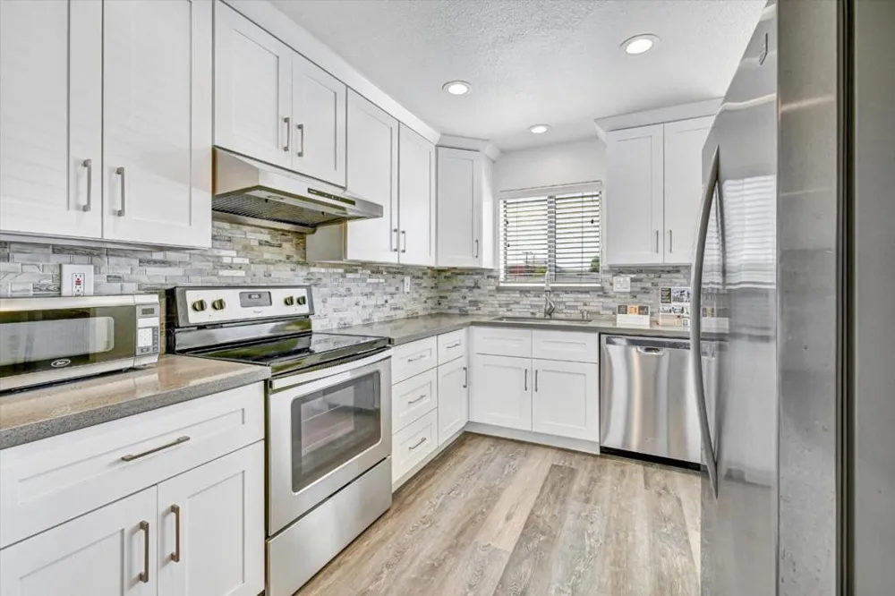 10095 Craft Drive Cupertino, CA 95014