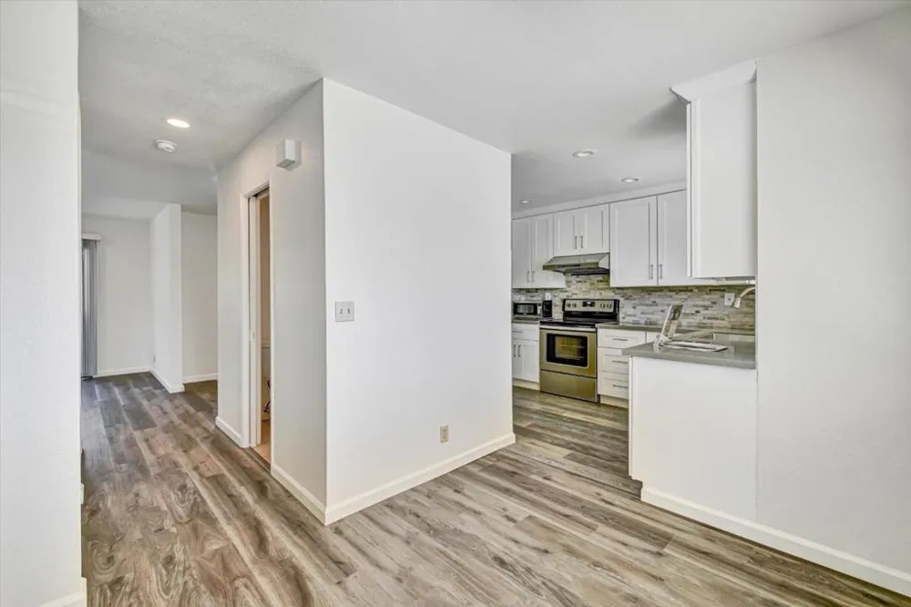 10095 Craft Drive Cupertino, CA 95014