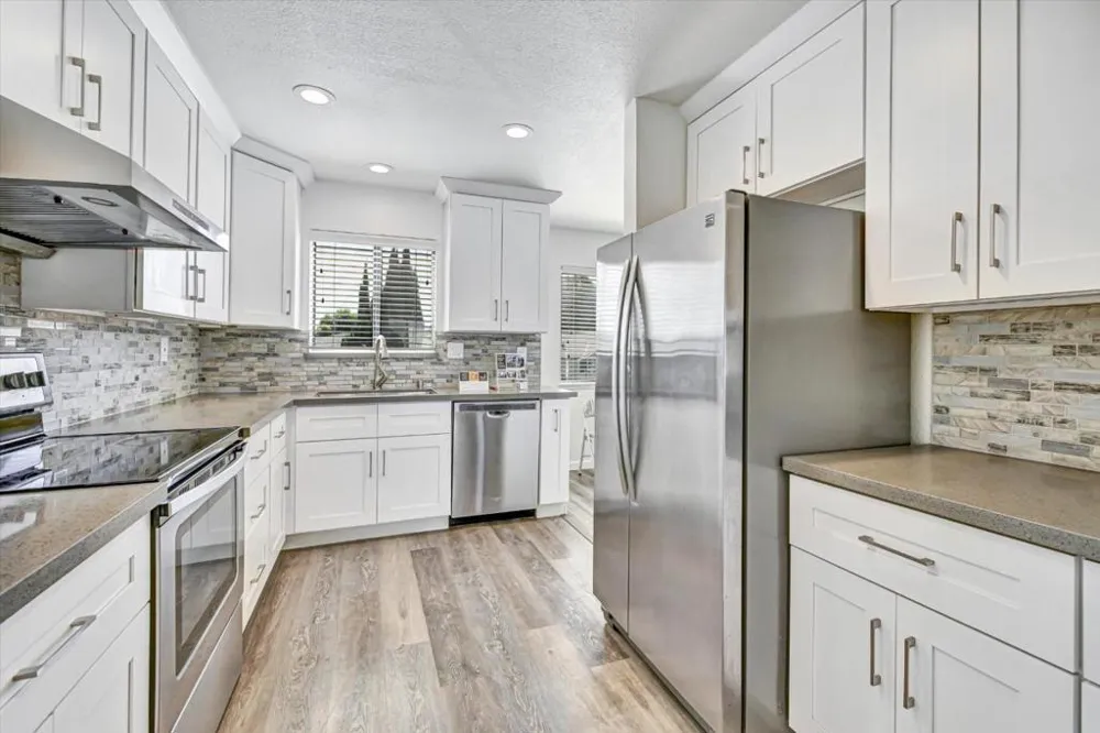 10095 Craft Drive Cupertino, CA 95014