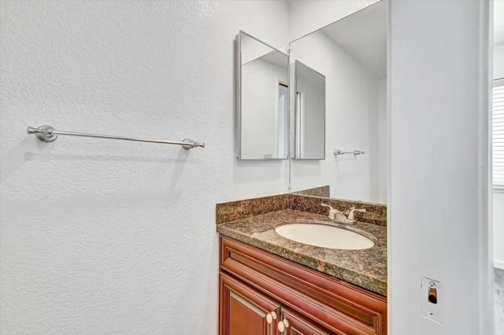 10095 Craft Drive Cupertino, CA 95014