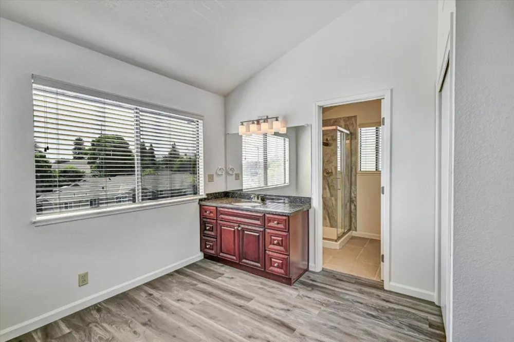 10095 Craft Drive Cupertino, CA 95014