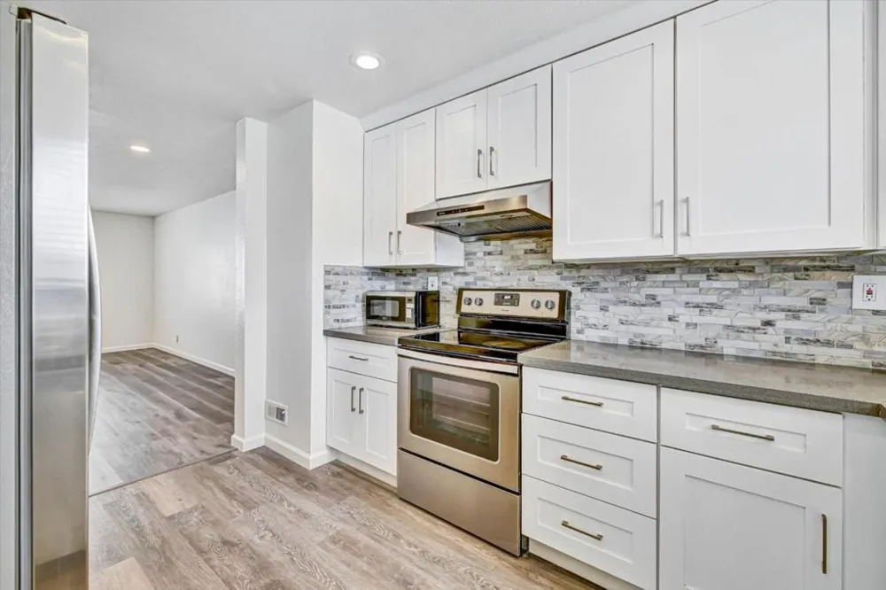 10095 Craft Drive Cupertino, CA 95014
