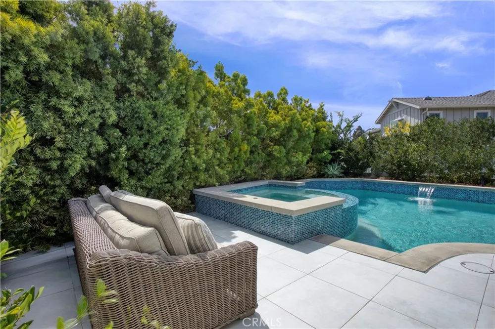927 Bellis Street Newport Beach, CA 92660