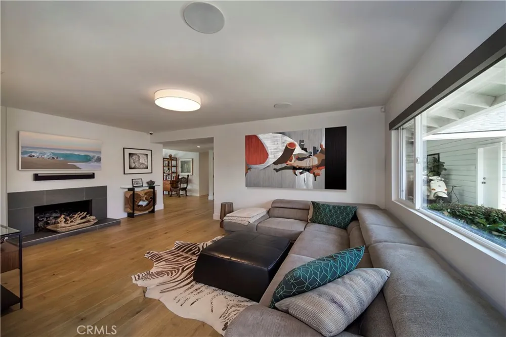 927 Bellis Street Newport Beach, CA 92660