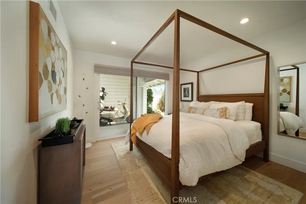 927 Bellis Street Newport Beach, CA 92660
