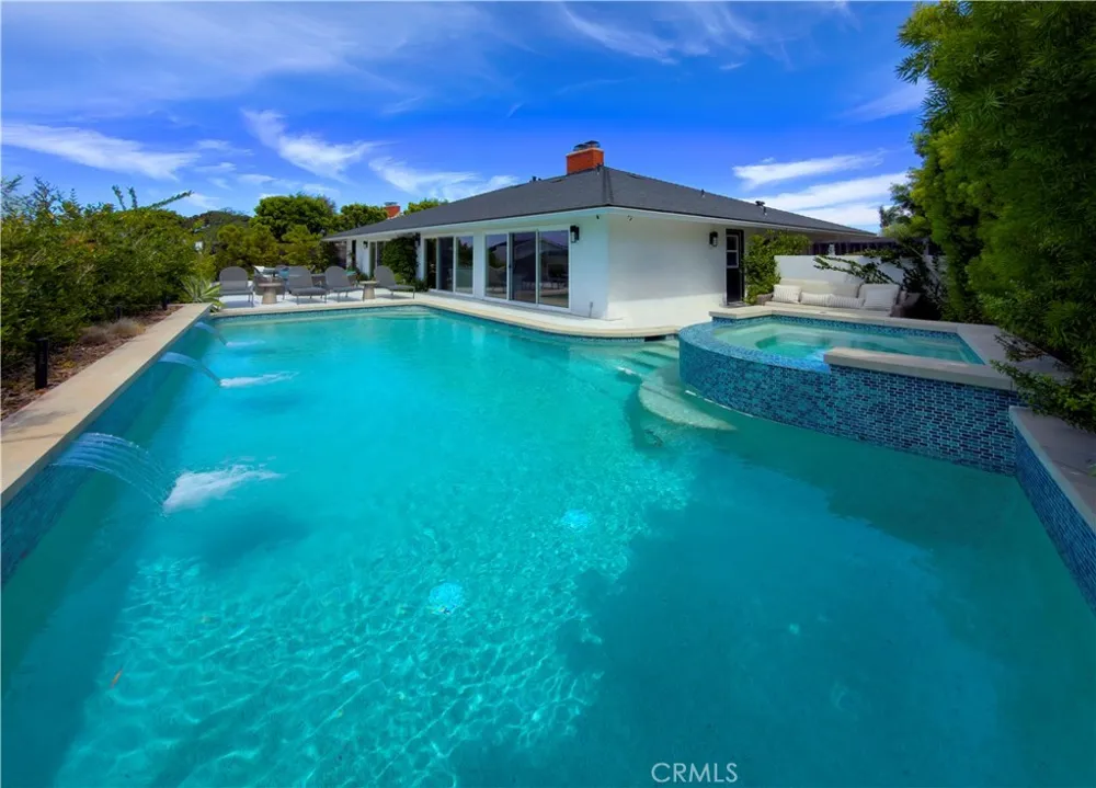 927 Bellis Street Newport Beach, CA 92660