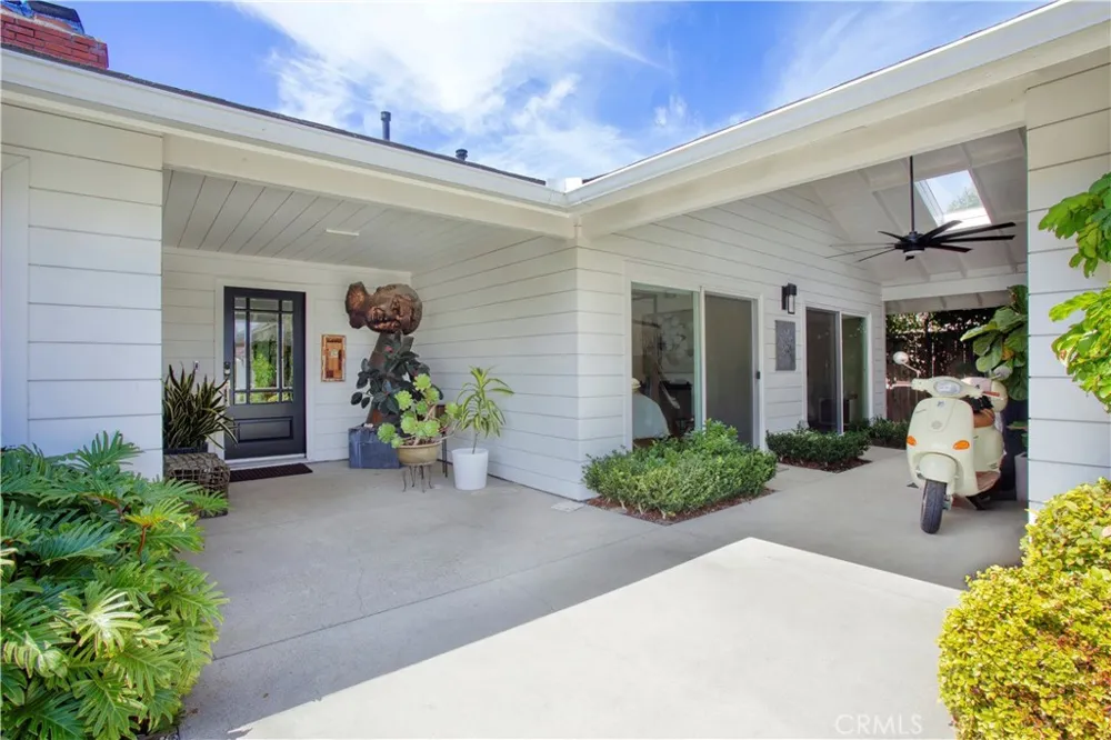 927 Bellis Street Newport Beach, CA 92660