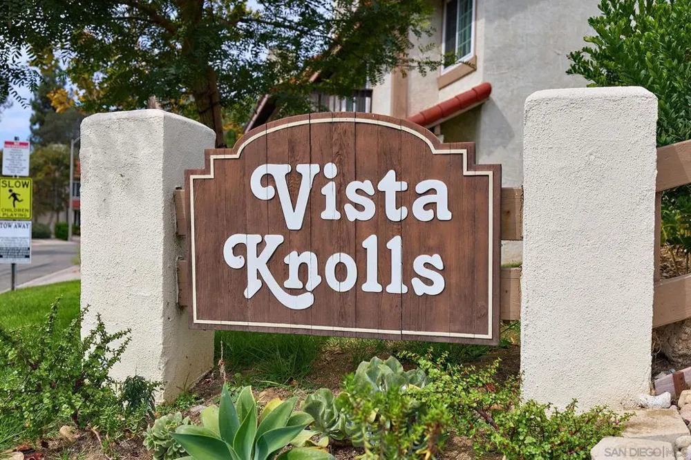 353 Windy Lane Vista, CA 92083