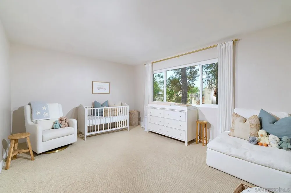353 Windy Lane Vista, CA 92083
