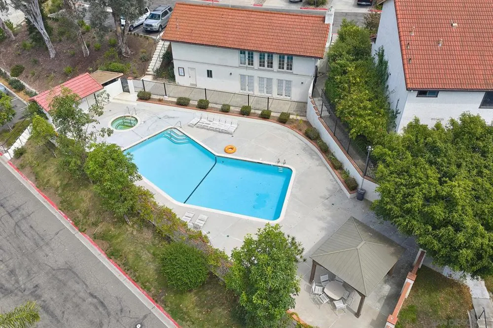 353 Windy Lane Vista, CA 92083