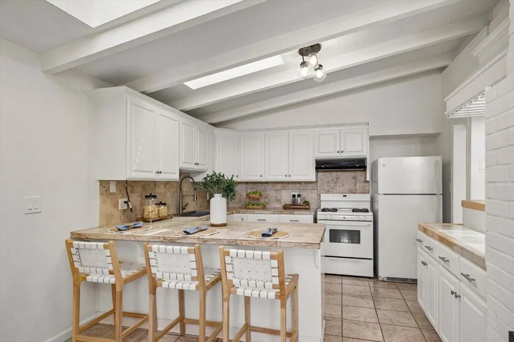 1138 Stoneylake Court Sunnyvale, CA 94089