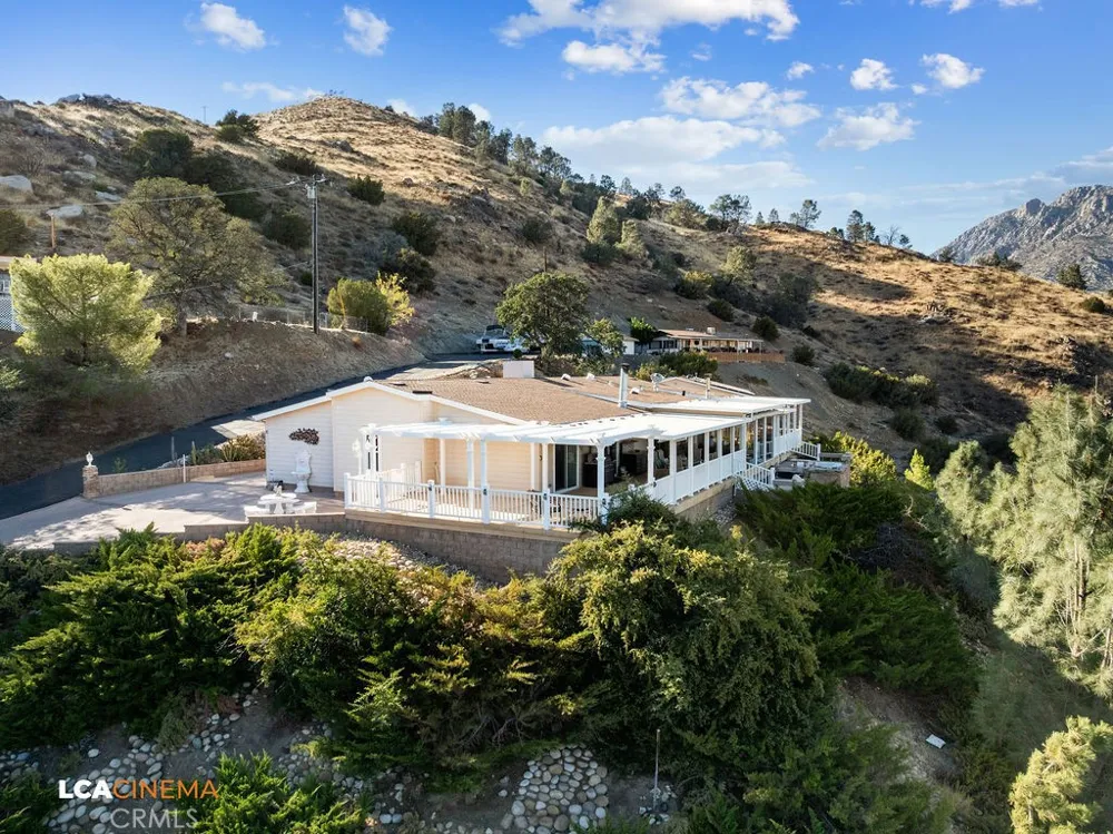 2 Deodar Wofford Heights, CA 93285