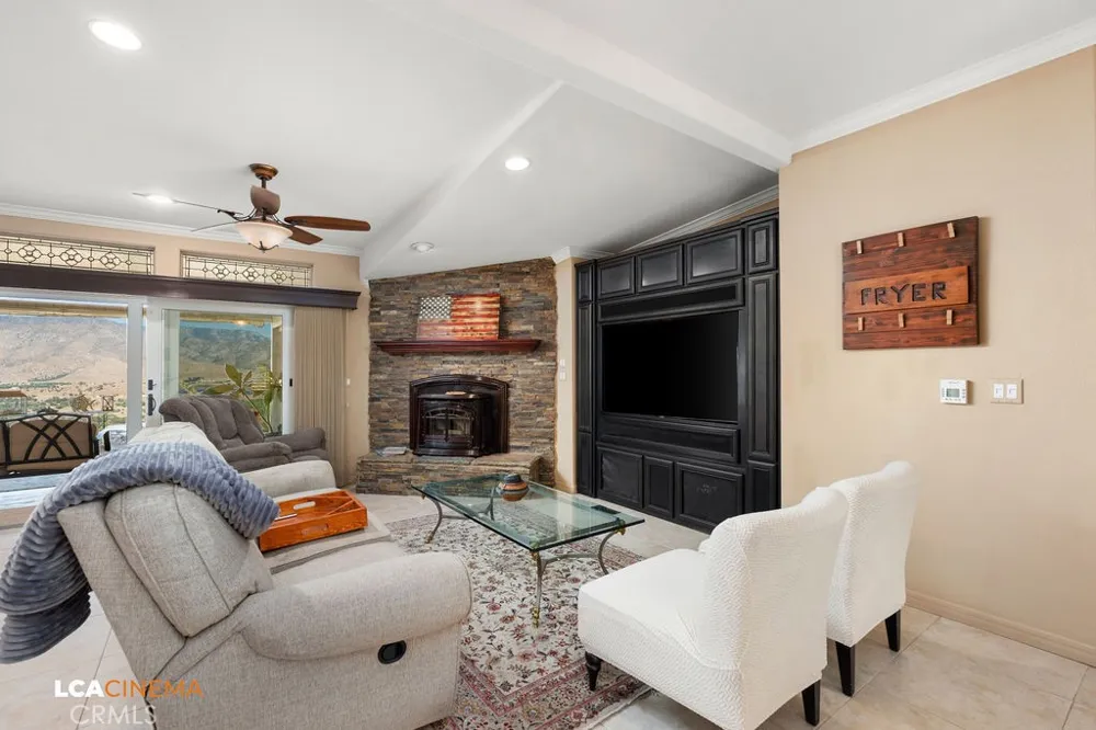 2 Deodar Wofford Heights, CA 93285