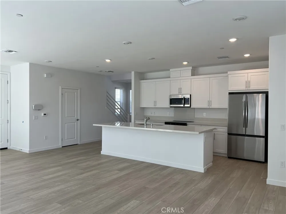 4801 Arroyo Run Moorpark, CA 93021