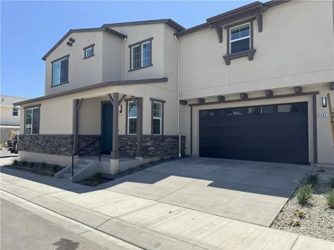 4801 Moorpark