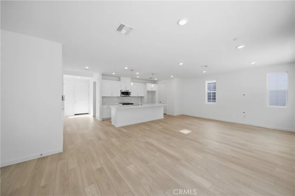 4801 Arroyo Run Moorpark, CA 93021