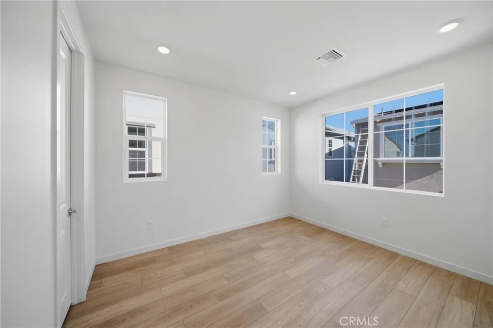 4801 Arroyo Run Moorpark, CA 93021