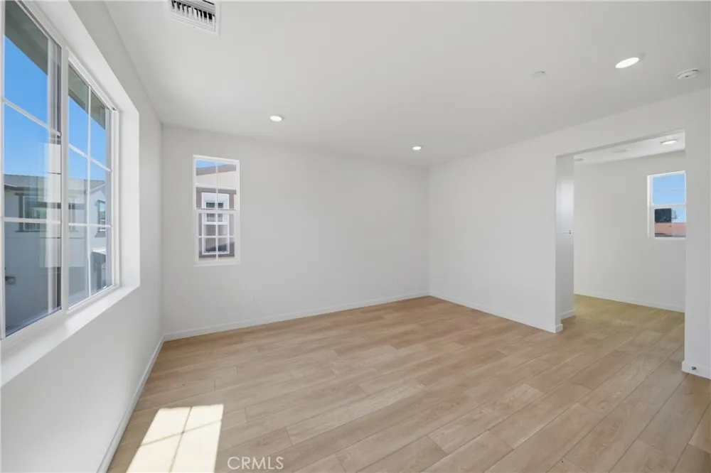 4801 Arroyo Run Moorpark, CA 93021