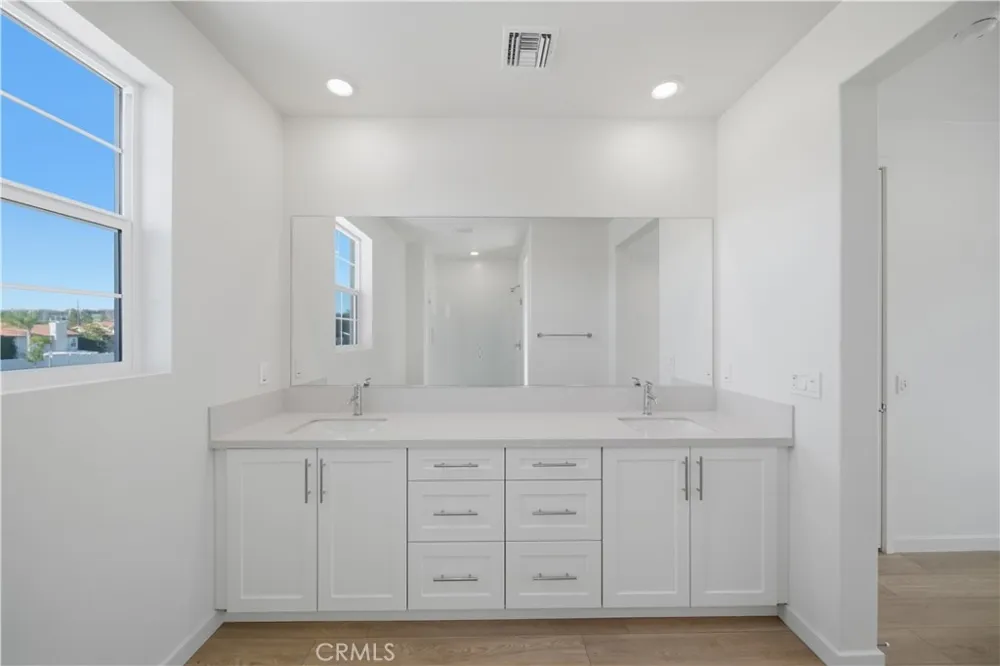 4801 Arroyo Run Moorpark, CA 93021
