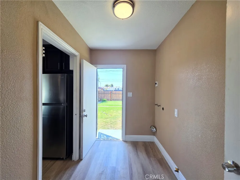 705 Hillford Avenue Compton, CA 90220