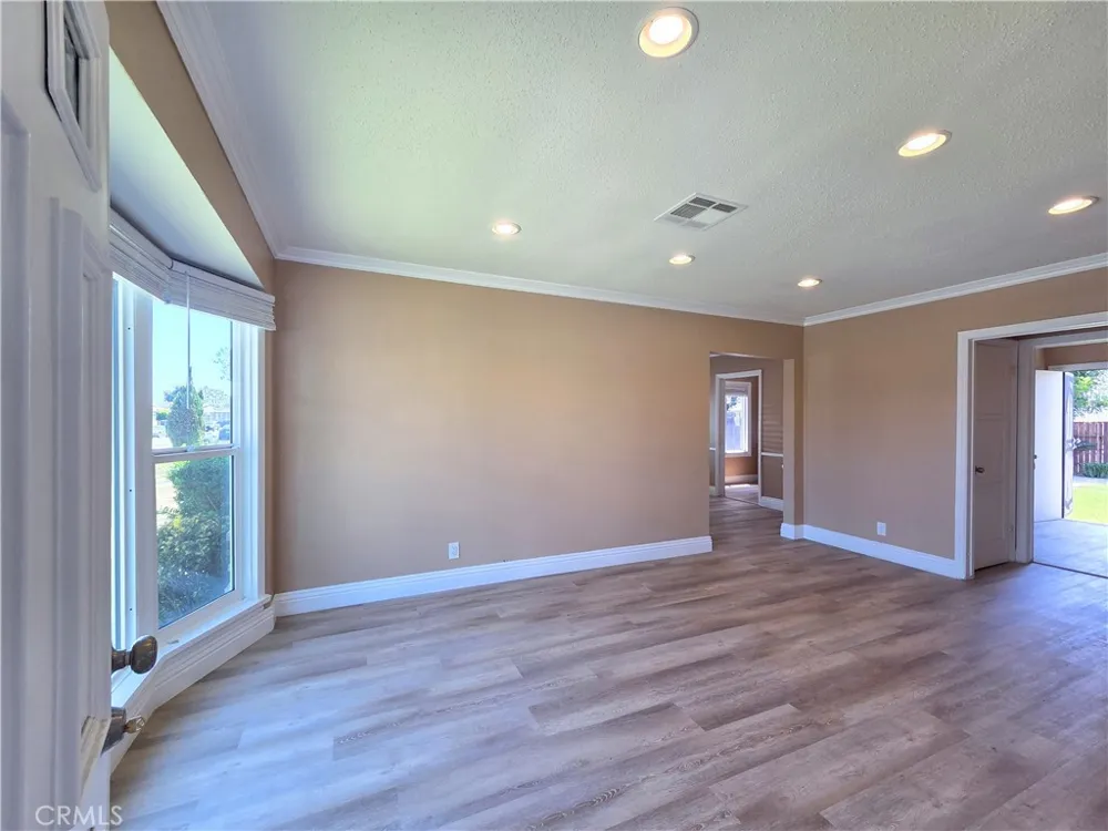 705 Hillford Avenue Compton, CA 90220