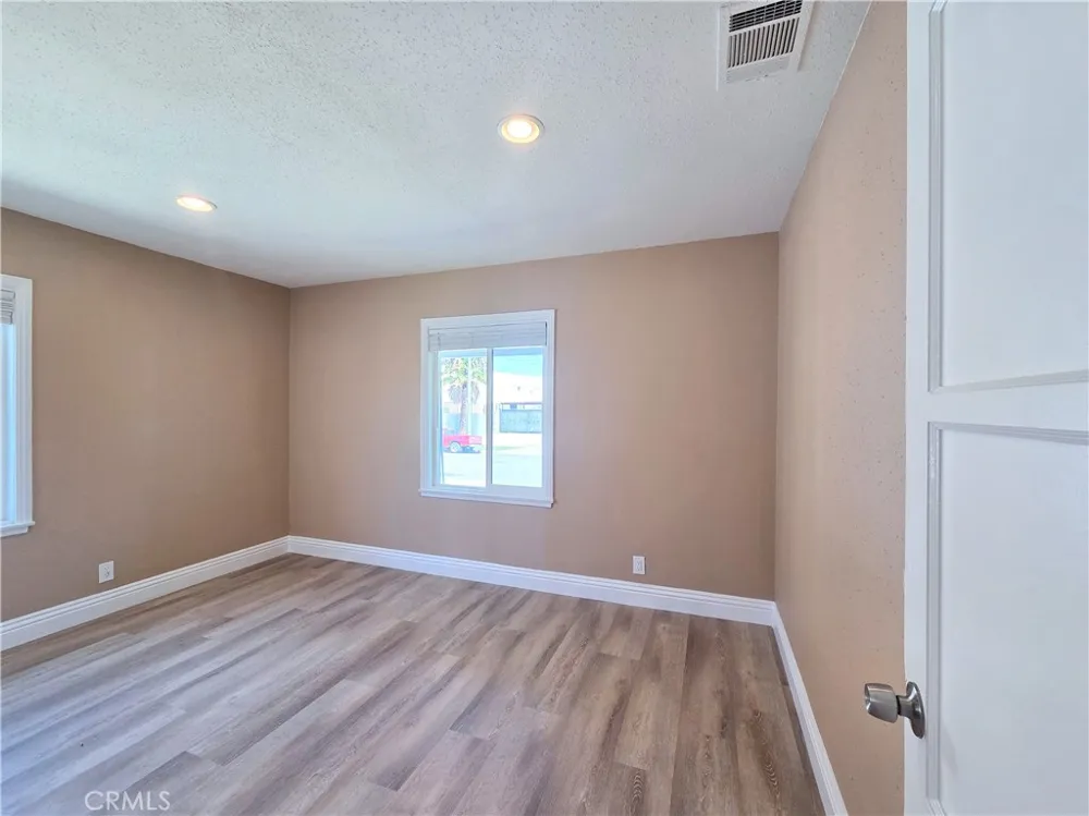 705 Hillford Avenue Compton, CA 90220