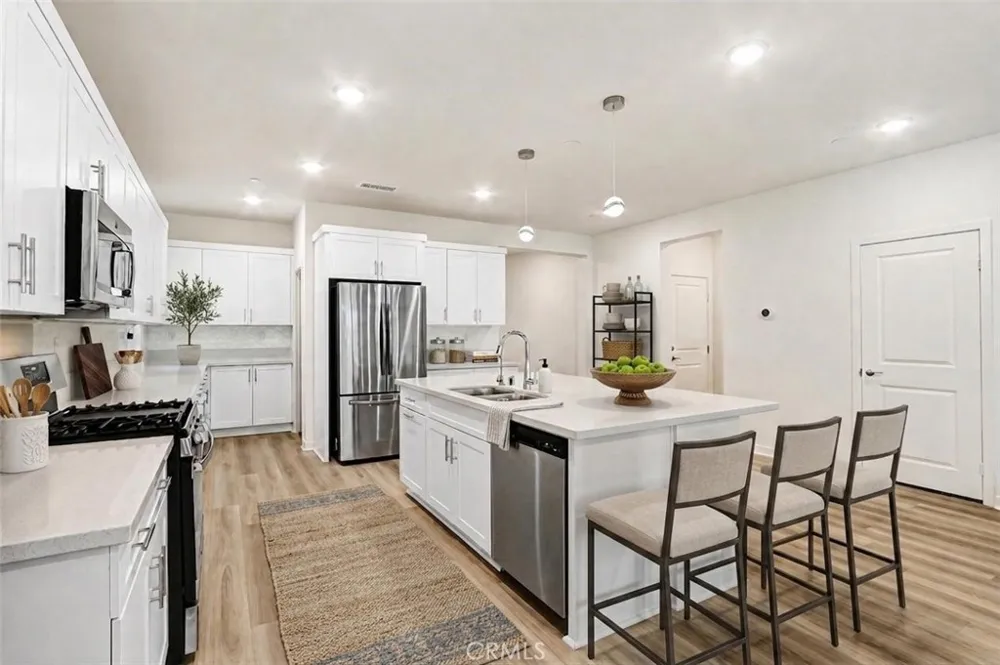2670 E Embry Ln Ontario, CA 91762