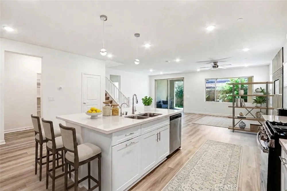 2670 E Embry Ln Ontario, CA 91762