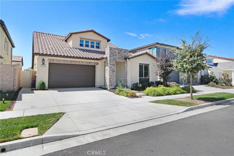 2670 E Embry Ln