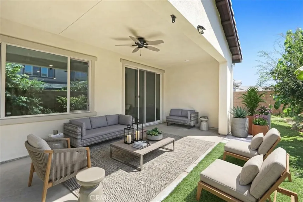 2670 E Embry Ln Ontario, CA 91762