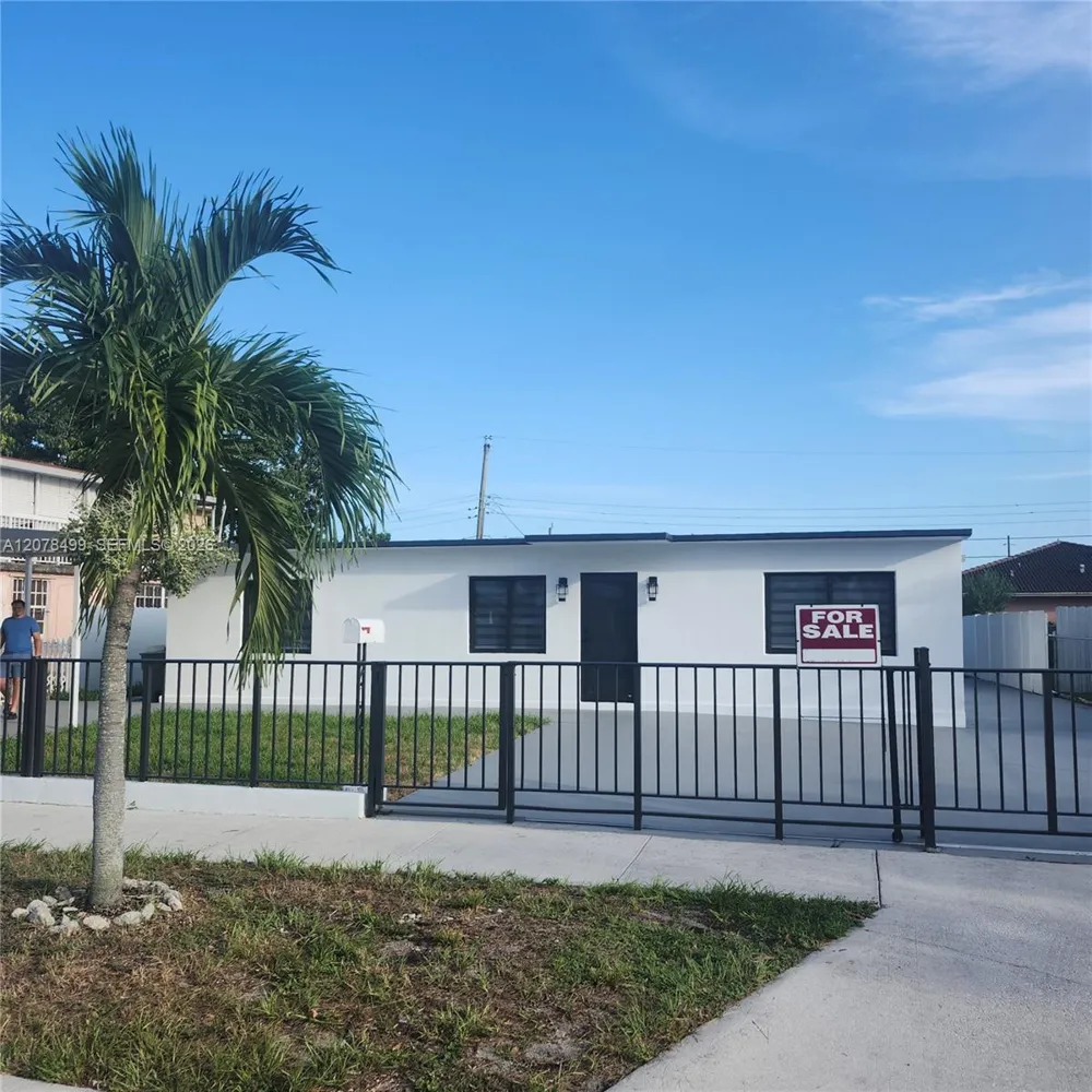 730 E 17th St Hialeah, FL 33010
