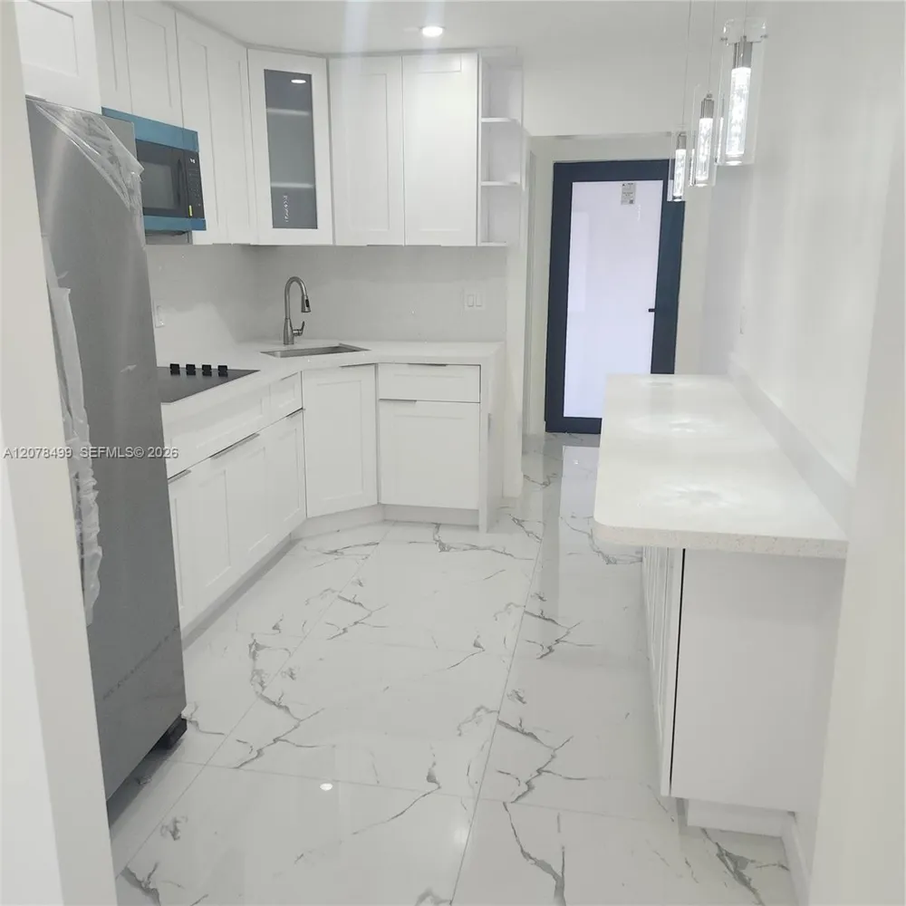 730 E 17th St Hialeah, FL 33010