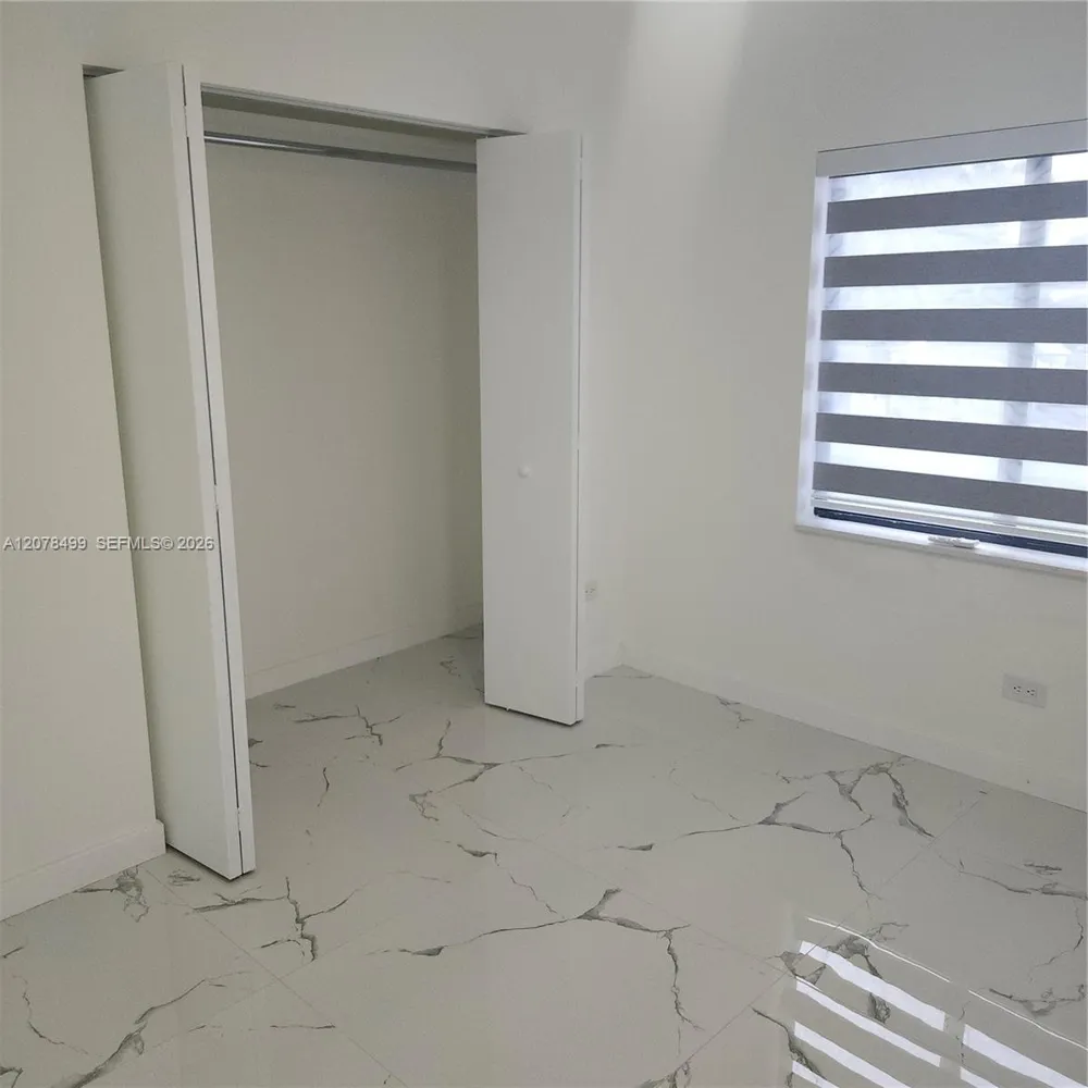 730 E 17th St Hialeah, FL 33010