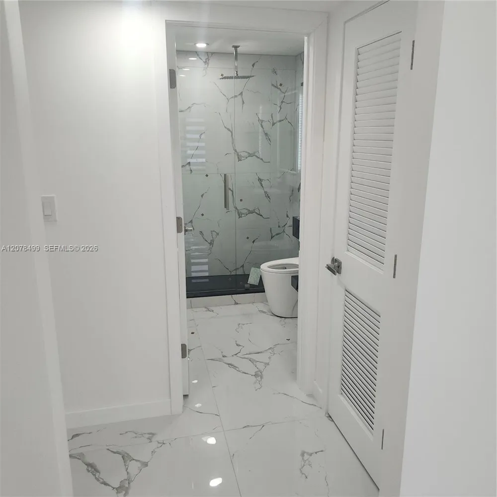 730 E 17th St Hialeah, FL 33010