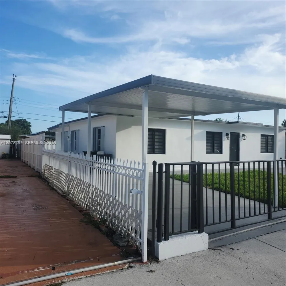 730 E 17th St Hialeah, FL 33010
