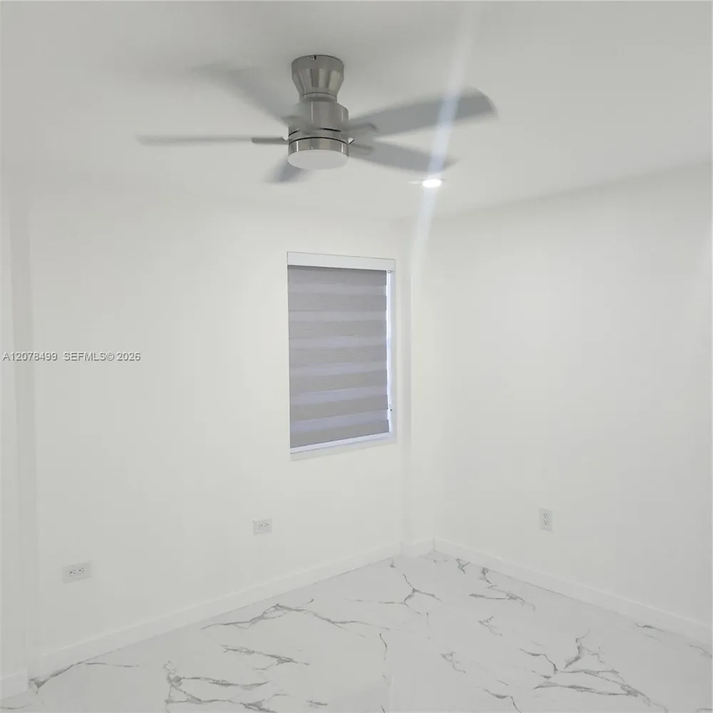 730 E 17th St Hialeah, FL 33010