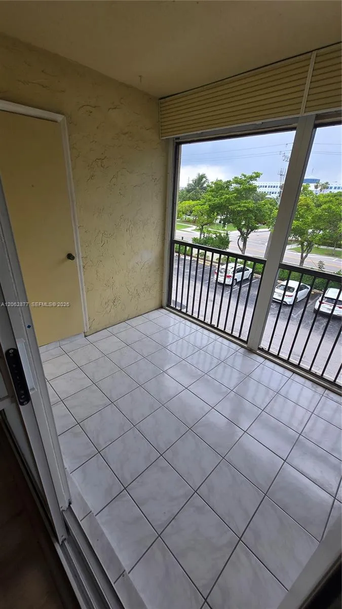 251 S Cypress Rd #135 Pompano Beach, FL 33060