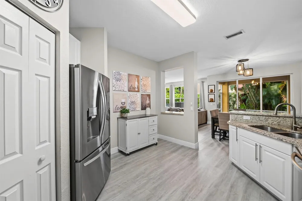 11945 NW 57th Manor Coral Springs, FL 33076