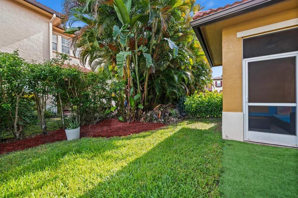 11945 NW 57th Manor Coral Springs, FL 33076