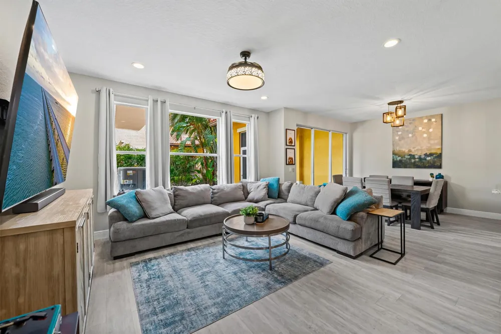 11945 NW 57th Manor Coral Springs, FL 33076