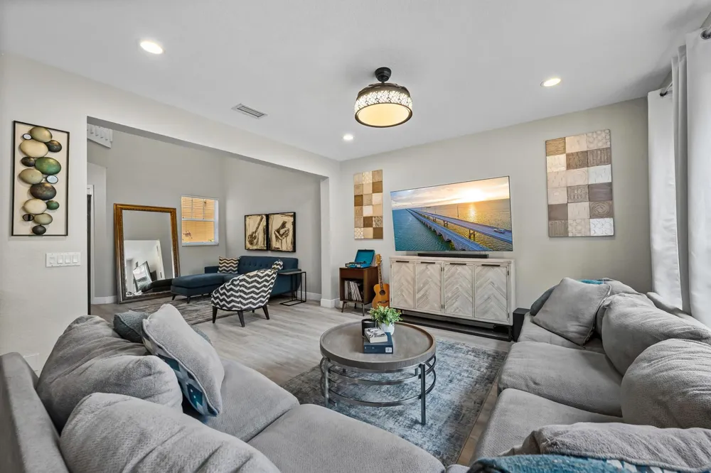 11945 NW 57th Manor Coral Springs, FL 33076