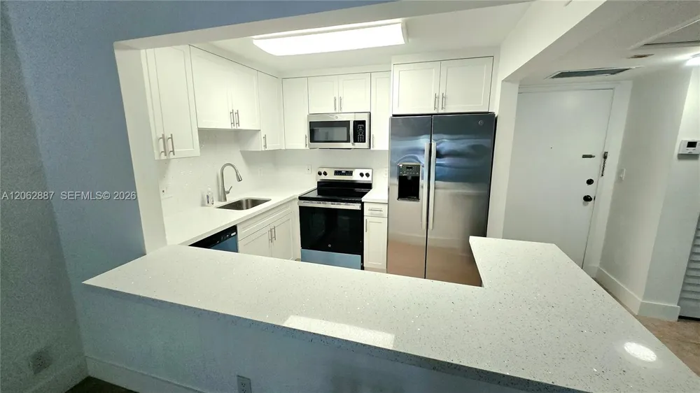 255 S Cypress Rd #307 Pompano Beach, FL 33060