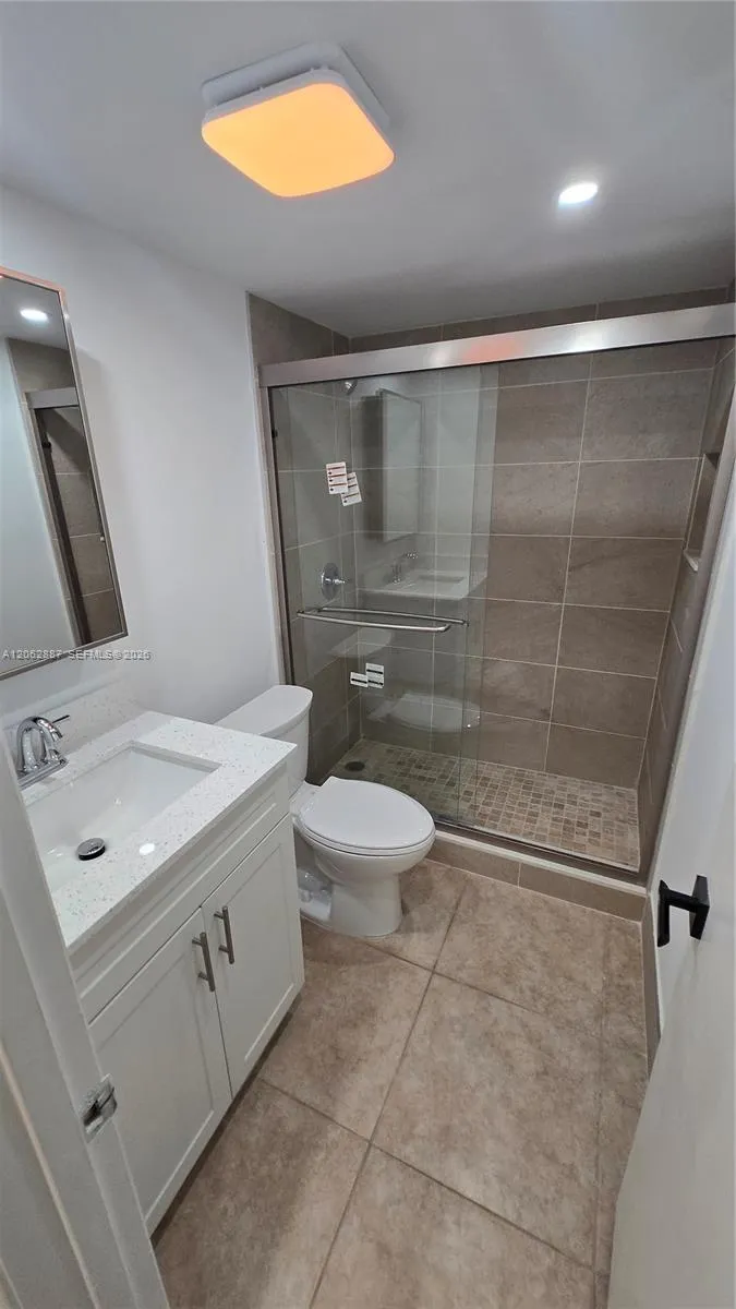 255 S Cypress Rd #307 Pompano Beach, FL 33060