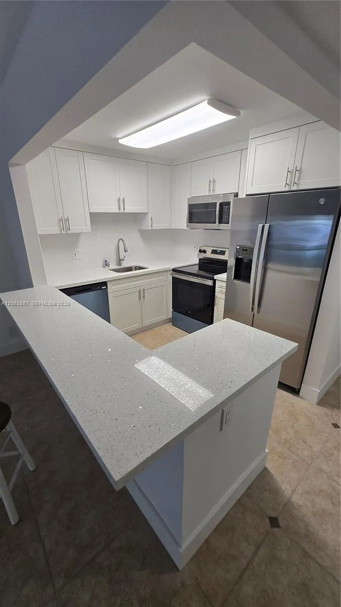 255 S Cypress Rd #307 Pompano Beach, FL 33060