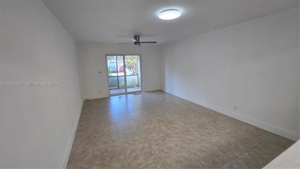 255 S Cypress Rd #307 Pompano Beach, FL 33060