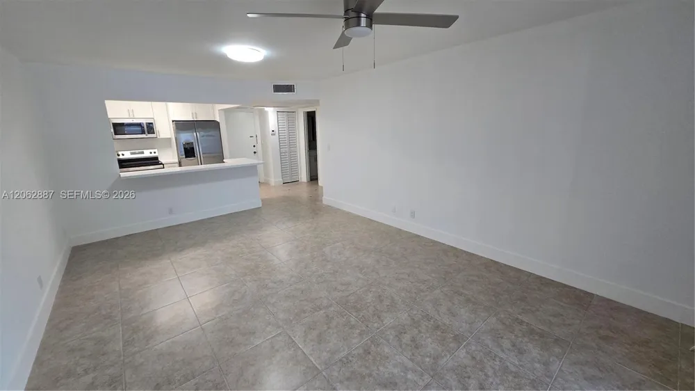 255 S Cypress Rd #307 Pompano Beach, FL 33060