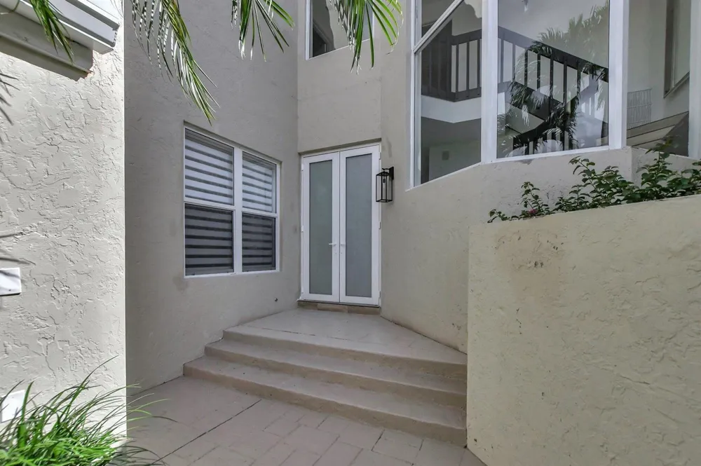 7477 CAMPO FLORIDO Boca Raton, FL 33433