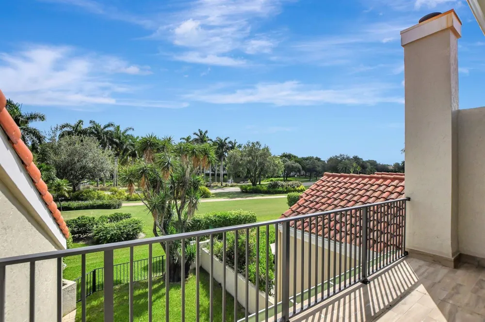 7477 CAMPO FLORIDO Boca Raton, FL 33433