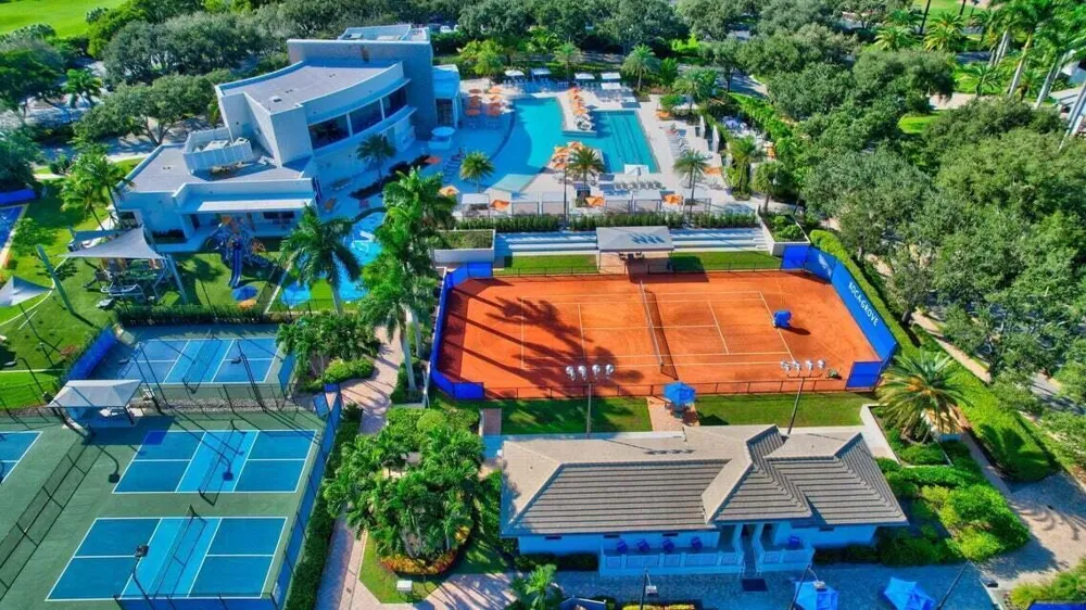 7477 CAMPO FLORIDO Boca Raton, FL 33433
