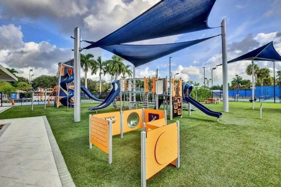 7477 CAMPO FLORIDO Boca Raton, FL 33433